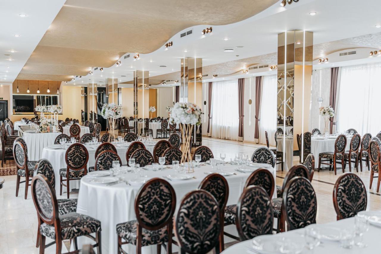 Hotel Bliss Sibiu Buitenkant foto