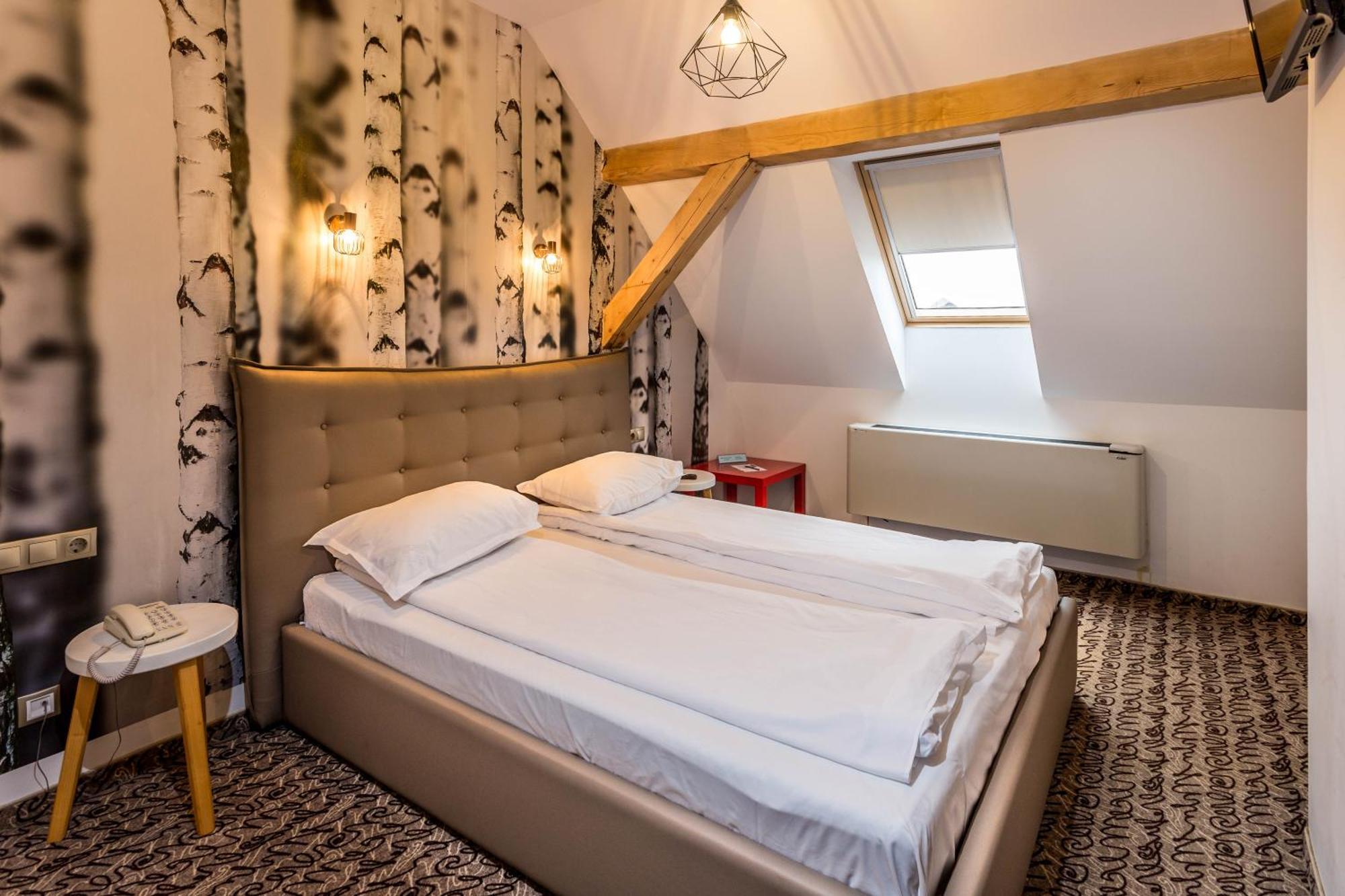Hotel Bliss Sibiu Buitenkant foto
