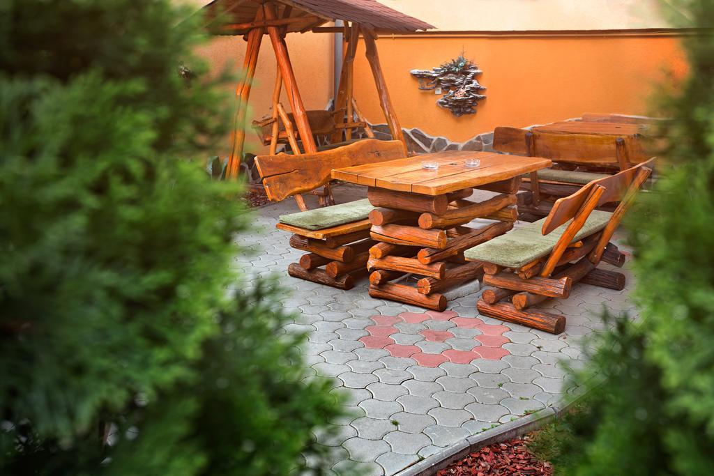Hotel Bliss Sibiu Buitenkant foto